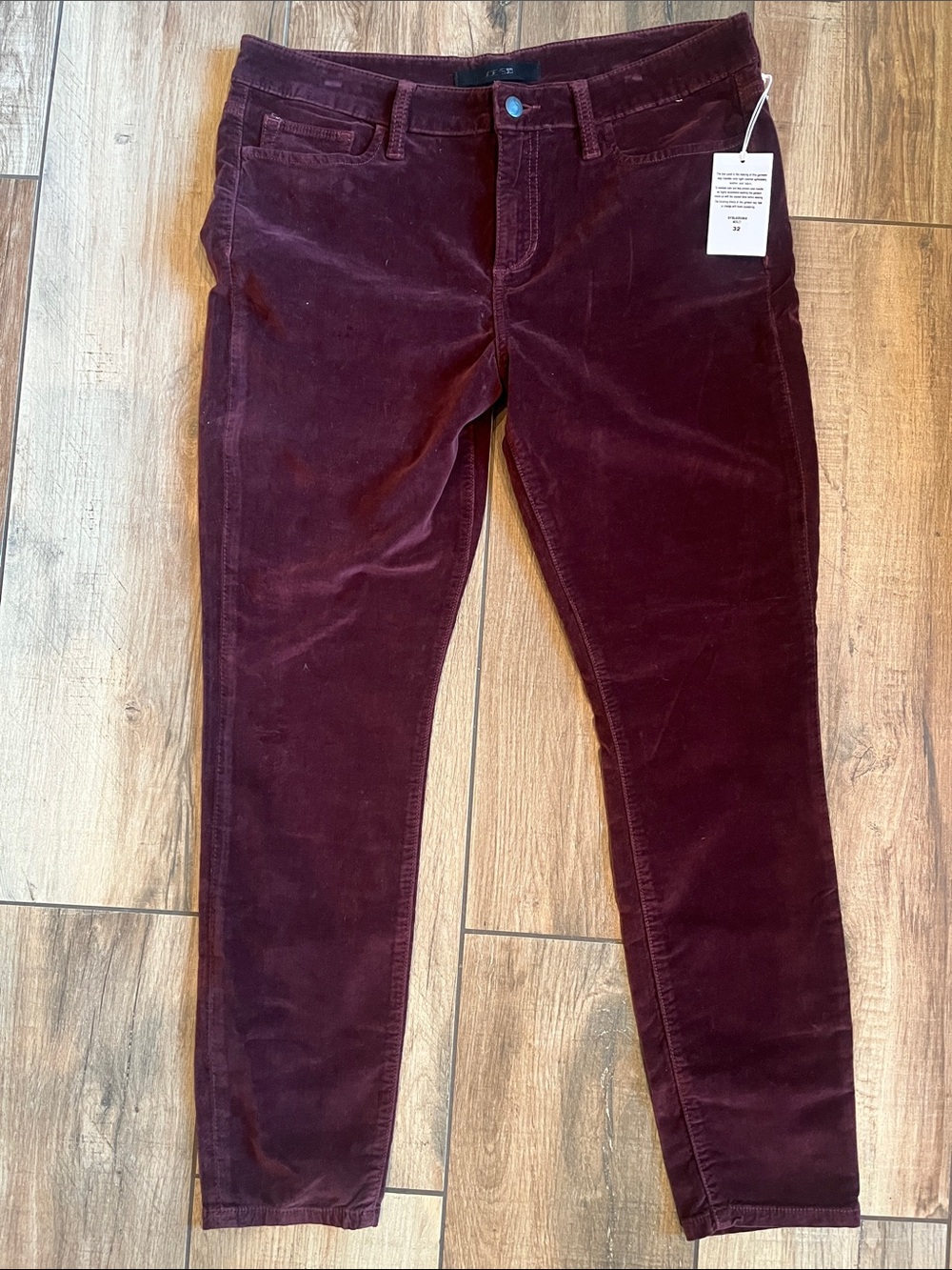 Joe's Jeans Women's Icon Midrise/Skinny Velvet Pants in Burgundy